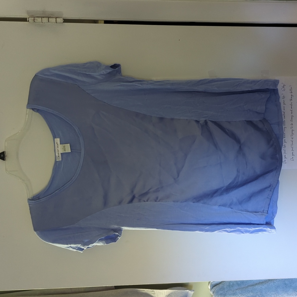 August Silk Women's dress shirt Large